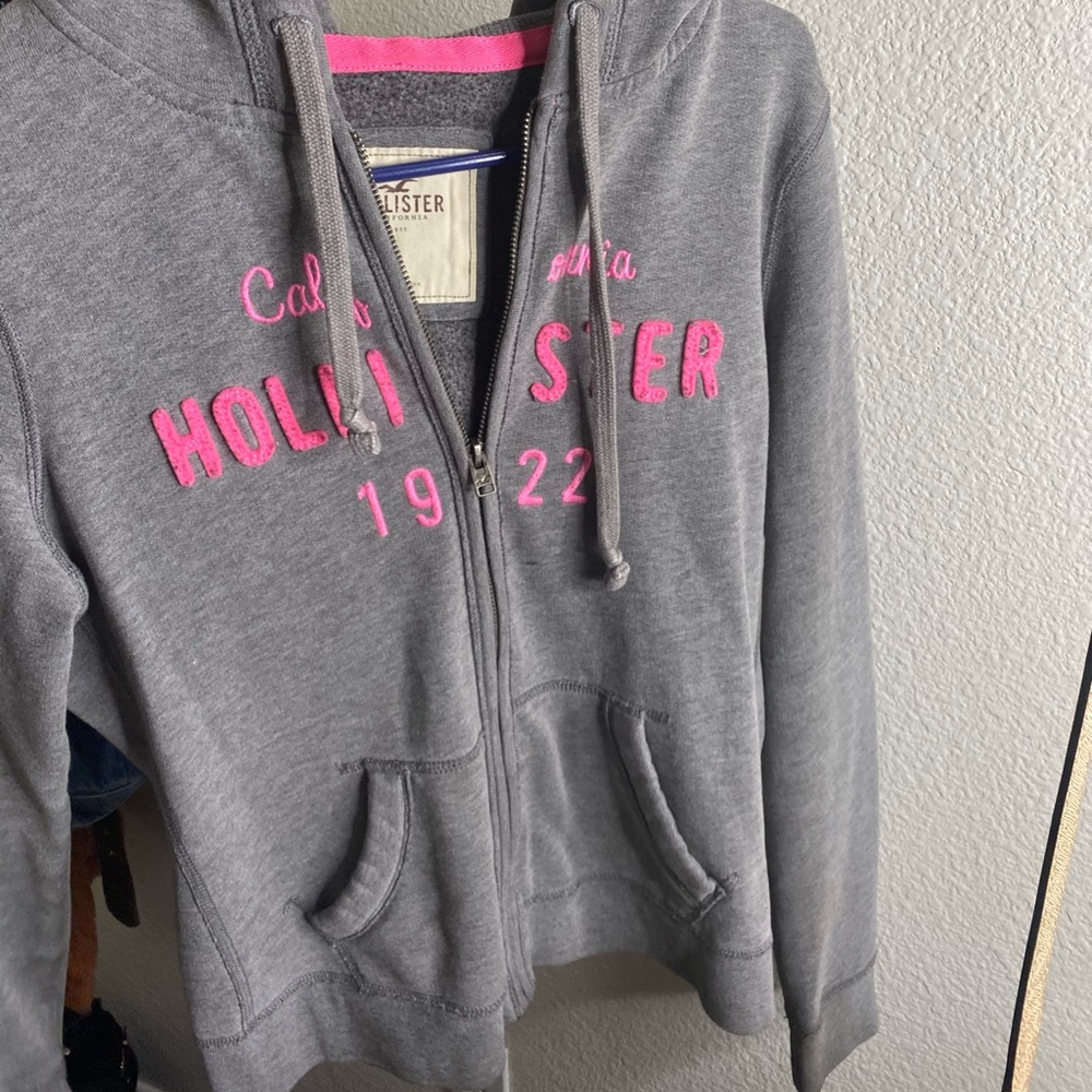 Hollister sweater